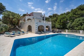 Pool - Magnificent Villa Luminosa- private pool and views (Port d`Addaia)