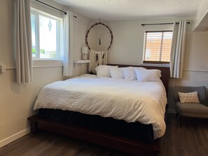 Iron/ironing board, travel crib, free WiFi, bed sheets - #3 Studio Home in the Heart of Utah (Torrey)