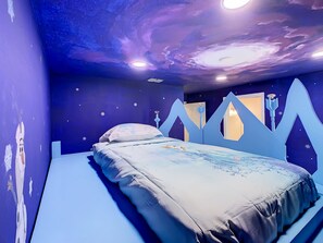 6 chambres, fer et planche à repasser, lit parapluie, Wi-Fi