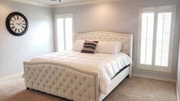 3 bedrooms, desk, travel cot, free WiFi