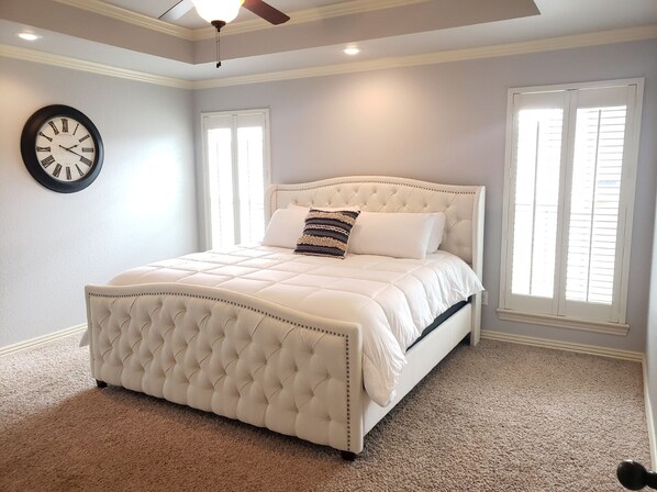 3 bedrooms, desk, travel crib, free WiFi