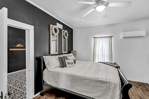 5 bedrooms, iron/ironing board, free WiFi, bed sheets