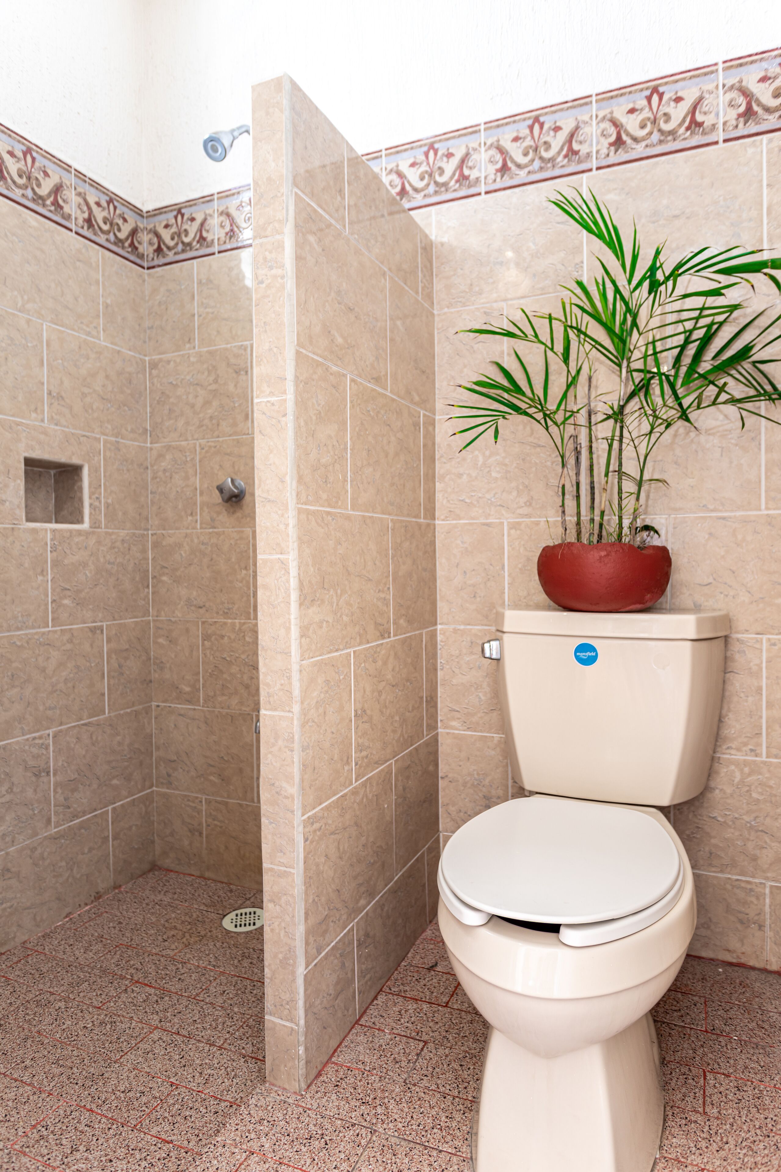 habitacion doble | bathroom | shower, free toiletries, towels, soap