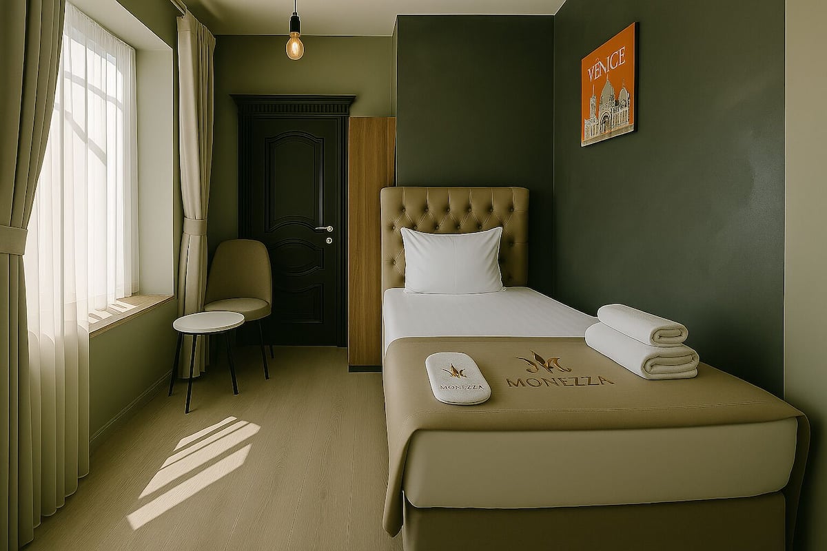 Standard Single Room | 1 bedroom, premium bedding, minibar, in-room safe