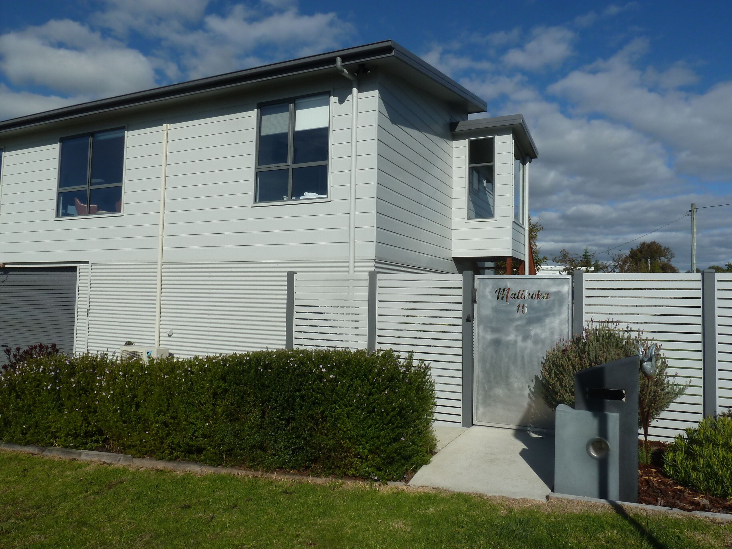 'Malihoka' is close to beaches, walking tracks and eateries