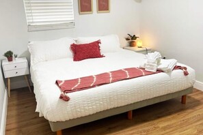 3 bedrooms, desk, iron/ironing board, travel cot