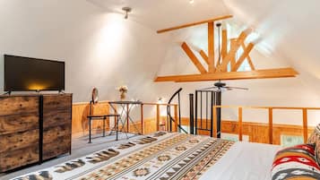 1 bedroom, desk, free WiFi, bed sheets