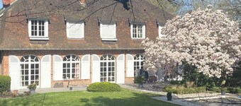 Renovated apartment in a quiet Anglo-Norman house