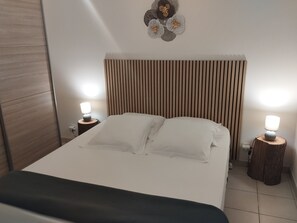 3 bedrooms, iron/ironing board, free WiFi, bed sheets - House with swimming pool for rent from Sunday to Sunday (Labeaume)