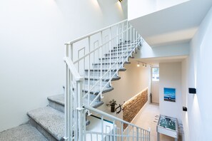 Interior - *Olivo Villa*with private terrace & Jacuzzi+3Beds! (Milano)