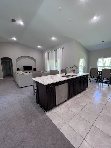 Private Waterfront Beautiful 4-bedroom Home 