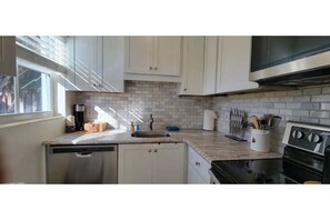 Frigorifero, microonde, tostapane, frullatore