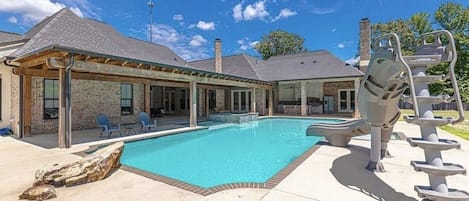 Piscine extérieure