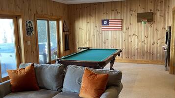 Spielezimmer