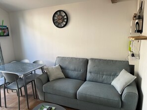 TV, books
