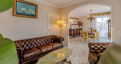 The Villa Reina