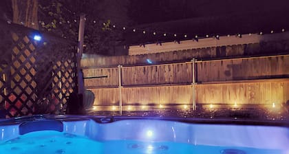 LAKEVIEW Hot Tub Retreat Near Wineries!