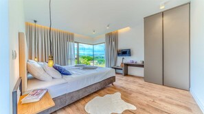 10 habitaciones, escritorio y tabla de planchar con plancha 