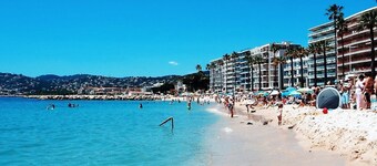Apartment 100 m from the beach, terrace, beautiful sea view! Ideal location!