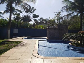Piscina externa, piscina aquecida