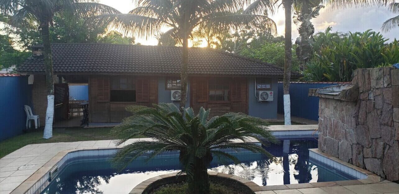 Alberca al aire libre y alberca climatizada