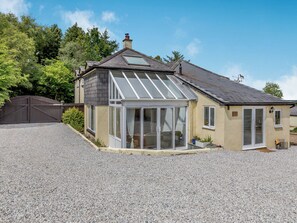Exterior - 5 bedroom accommodation in Folly Gate, near Okehampton (Folly Gate, near Okehampton)