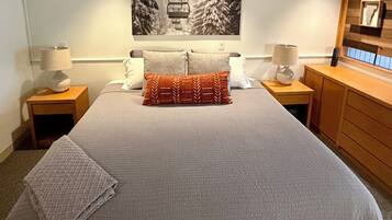 1 chambre, fer et planche à repasser, accès au Wi-Fi (inclus)