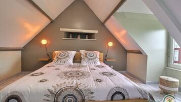 1 bedroom, iron/ironing board, free WiFi, bed sheets