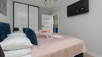 1 bedroom, iron/ironing board, WiFi, bed sheets