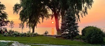 Christie Corner I:Feel at home while you stay, eat and relax