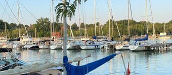 Christie Corner I:Feel at home while you stay, eat and relax