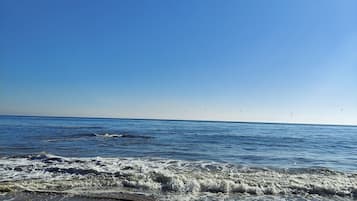 Una spiaggia nelle vicinanze