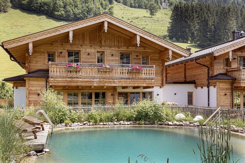 Chalet vacation in the Salzburg mountains with private saunaChalet vacation with dog