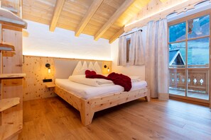 3 Schlafzimmer, Reisekinderbett, kostenloses WLAN, Bettwäsche