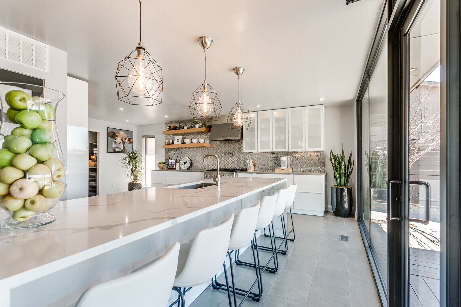 冰箱、微波炉、烤箱、炉灶