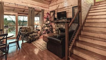 Télévision, cheminée, espaces bureaux