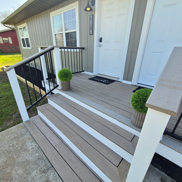 Exterior detail - Lake Escape Near Lake Norfork 2BR 2 BA (Mountain Home)