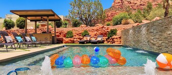 Luxury Mansion w/Pool, Spa, Views, Game room, Movie Theatre