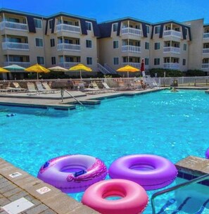 Indoor pool, outdoor pool