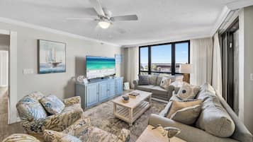 Condo, Multiple Beds, Private Pool, Beach View | Living area