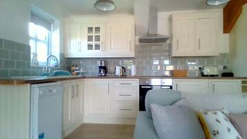 Cabin | Bếp riêng | Tủ lạnh, lò vi sóng, lò nướng, bếp nấu