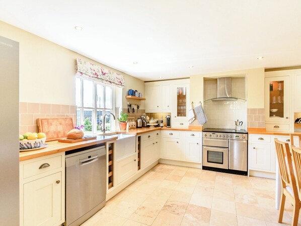 Dishwasher, high chair