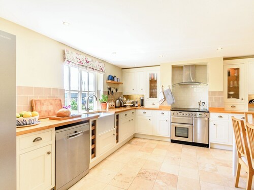 4 bedroom accommodation in Great Limber