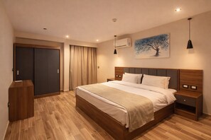 Deluxe Room, Balcony, Garden View