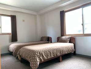 1 bedroom, desk, free WiFi, bed sheets