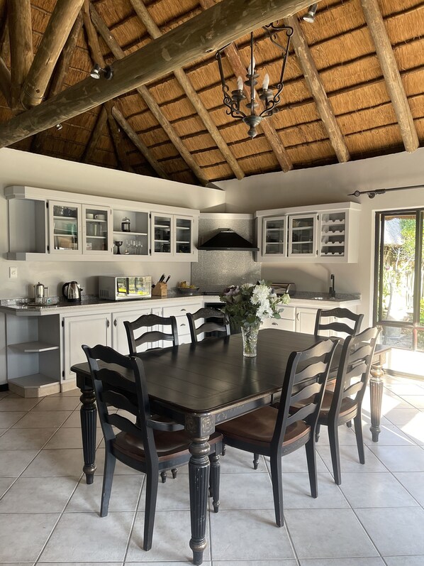Dining - Luxury Villa on Private Game Reserve in Maun, Botswana (Maun)