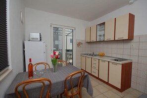 Apartment (JoviZe - free parking - A4(2+2)) | Wohnbereich