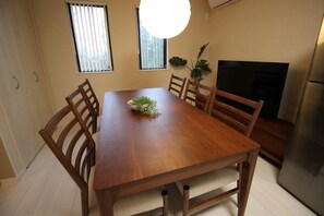 Dining - Holiday in Okinawa  10 minutes walk from the be / Kunigami-gun Okinawa (Kunigami-gun)