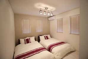 3 slaapkamers, een bureau, gratis wifi, beddengoed