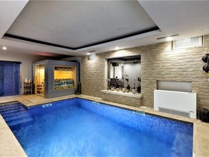 Pool - Wonderful  villa for 8 people with private pool, A/C, WIFI, TV, terrace and pets allowed (Rijeka)